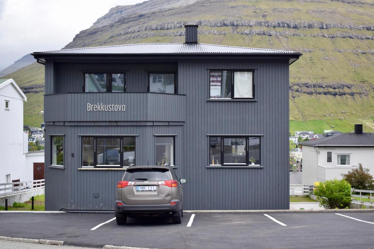 The Sybilla Apartment - Cosy And Modern Basement Apartment Klaksvík Eksteriør bilde